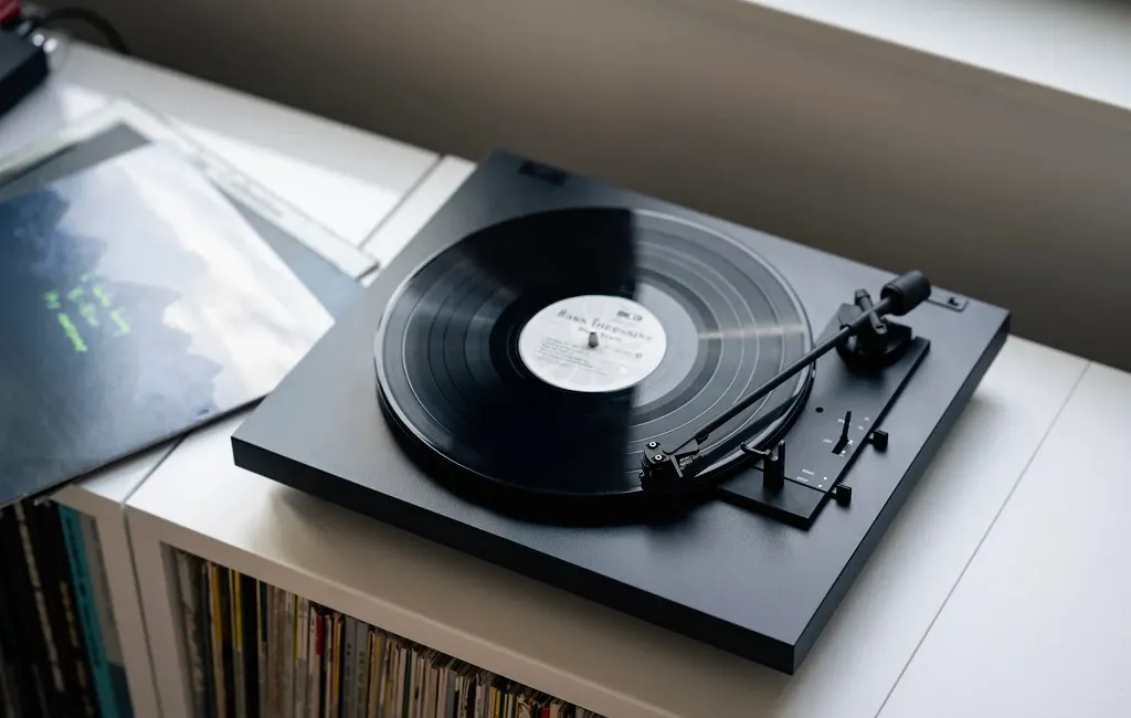 Програвач вінілу Pro-Ject A1.2 Pick It MM E Black