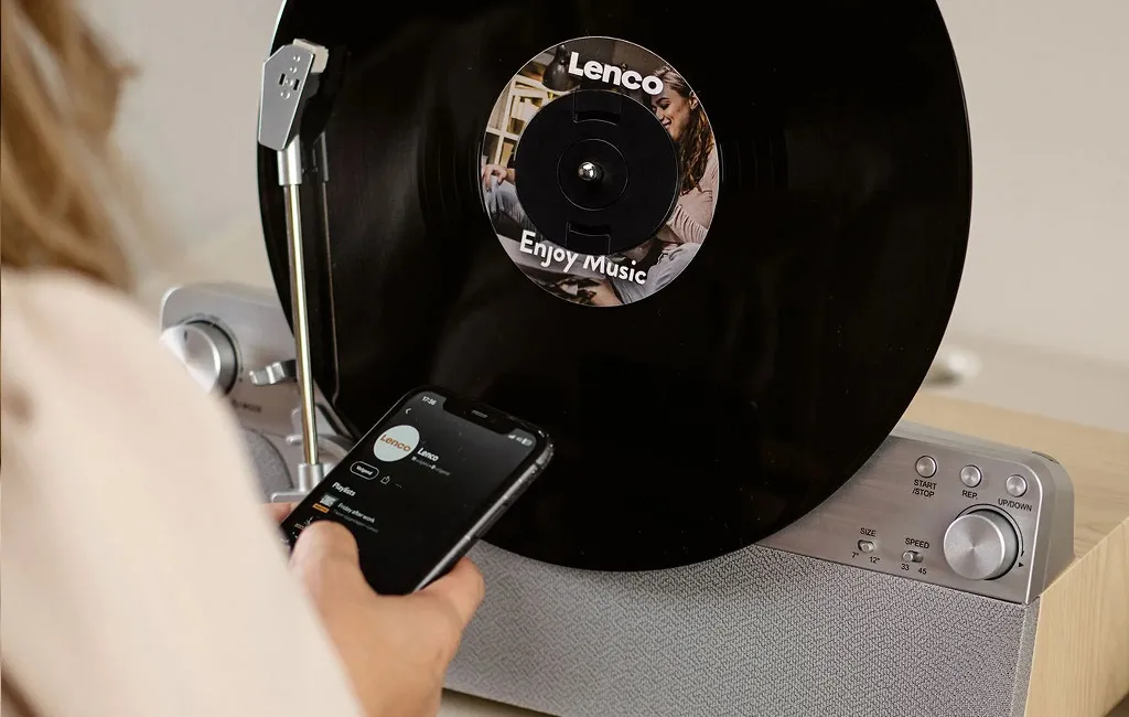 Проигрыватель винила Lenco LSA-071SI