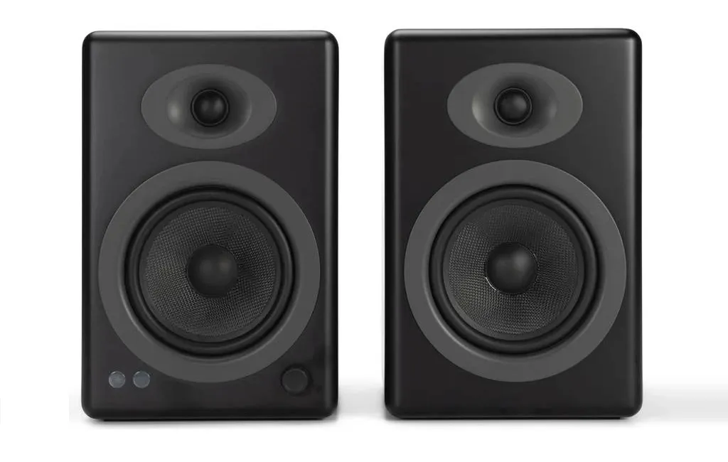 Активная полочная акустика Audioengine A5+BT Black