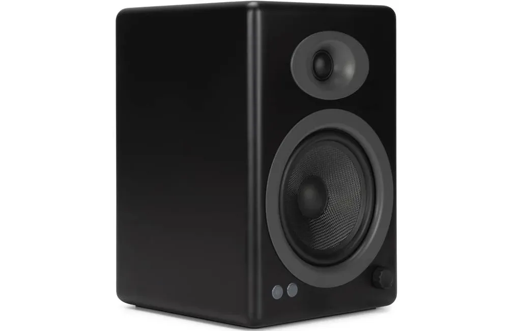 Активная полочная акустика Audioengine A5+BT Black