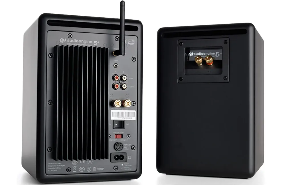 Активная полочная акустика Audioengine A5+BT Black